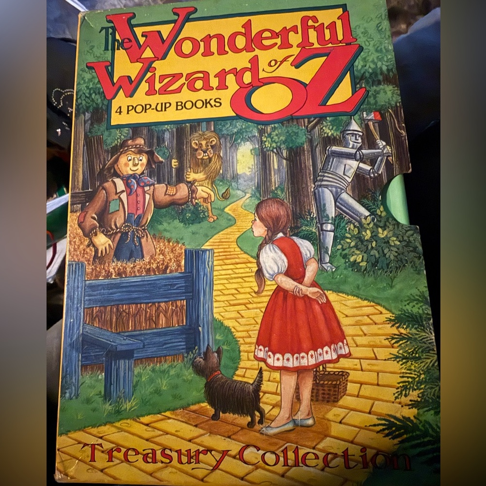 The Wonderful Wizard of Oz Pop-Up Book Set